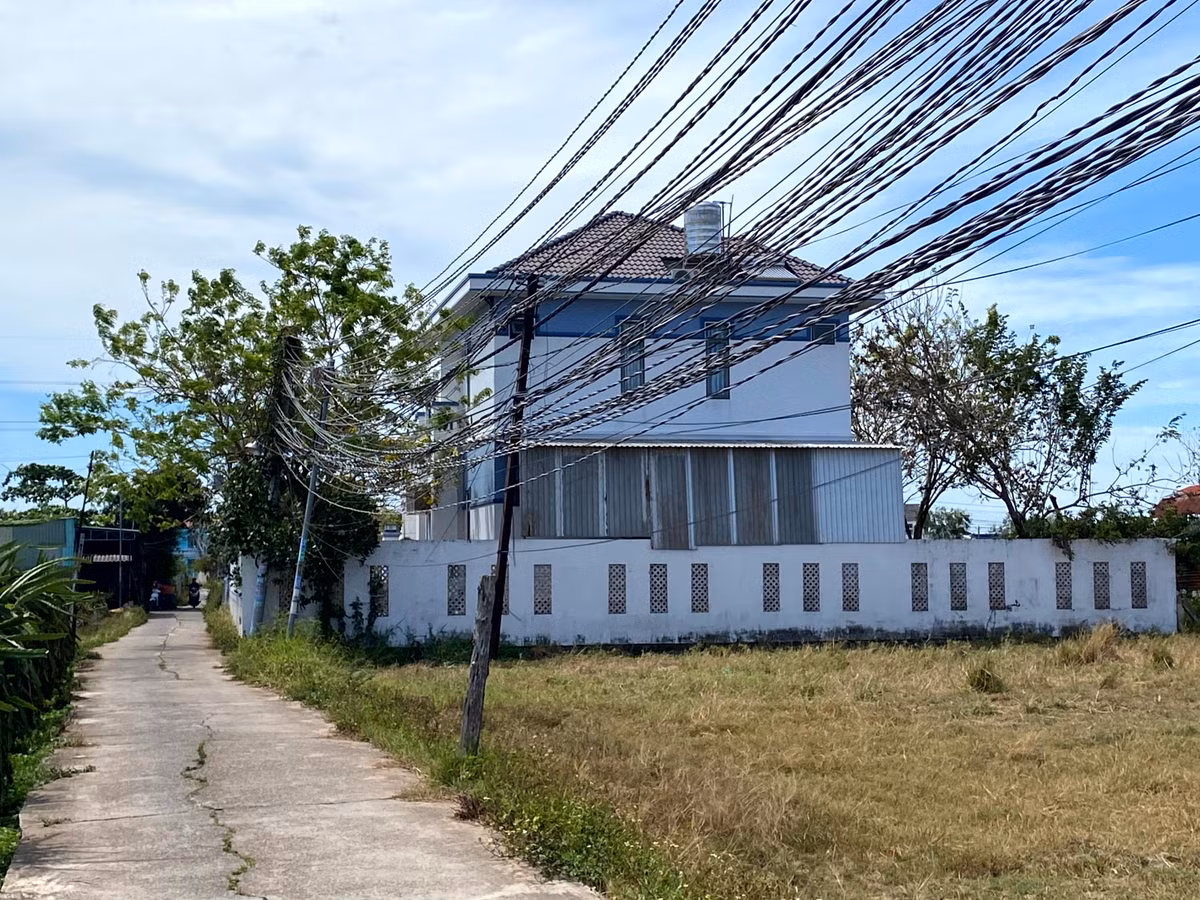 Duong day dien xa Phong Nam con mat an toan den bao gio?-Hinh-3