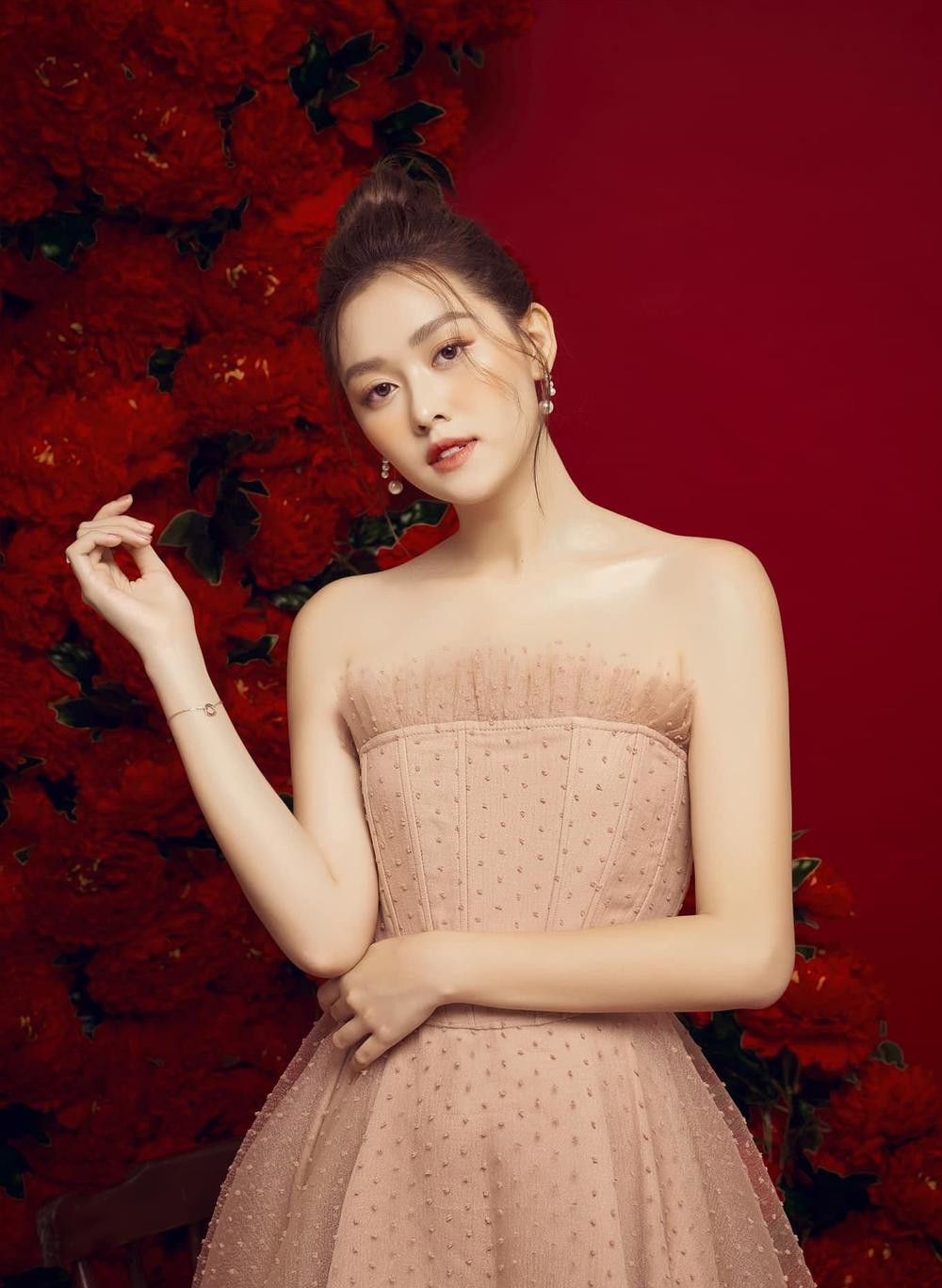 Á hậu Tường San cũng “rắc thính”: "Mặc váy xinh để Valentine có gấu"