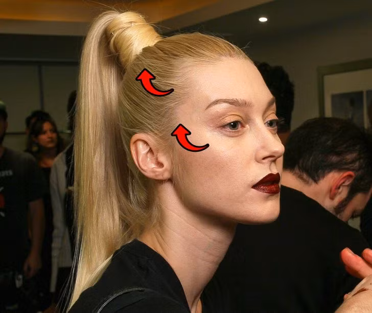 Kéo căng da mặt: Buộc tóc đuôi ngựa quá thường xuyên cũng không tốt cho da vì làm da mất đi độ đàn hồi, theo thời gian có thể làm đẩy nhanh tốc độ lão hóa.