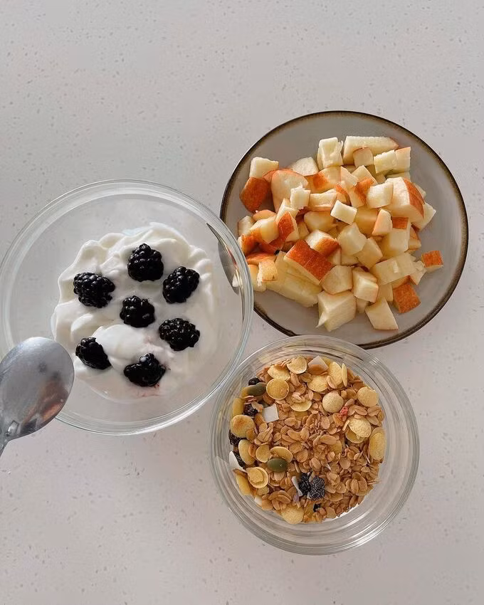 Bi quyet an uong giup hoa hau Ky Duyen giam 4 cm vong eo-Hinh-2