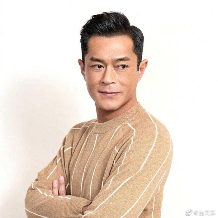 Tuy nhiên, nam diễn viên 51 tuổi cũng đưa ra “khuyến cáo”, phương pháp nhịn ăn này không phù hợp với tất cả mọi người. Để giảm cân hiệu quả và lâu dài, nên tuân thủ chế độ dinh dưỡng theo khuyến nghị của bác sĩ và tập luyện đều đặn.