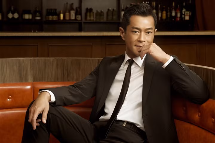 Khán giả Trung Quốc giành lời khen ngợi cho sự kiên trì của Cổ Thiên Lạc. Bên cạnh đó, truyền thông cũng đánh giá đây là bí quyết giúp nam diễn viên trẻ trung hơn so với độ tuổi 51.