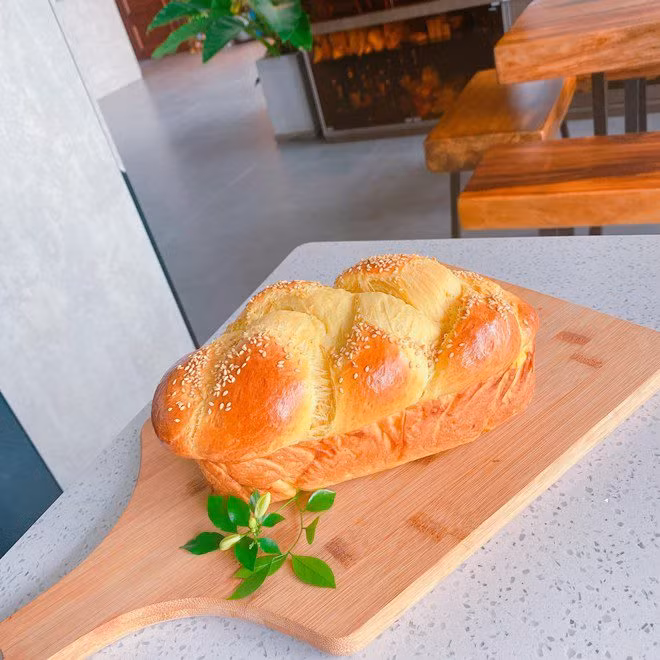 Trước đó, Lê Phương cũng nhận được nhiều lời khen với món bánh mì hoa cúc siêu ngon, mềm thơm, bắt mắt.