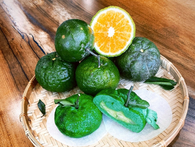 Nữ diễn viên tiết lộ, cách làm món này không khó. Bạn chỉ cần bám theo công thức làm bánh bao thông thường rồi pha màu vào bột để tạo hình vỏ bánh sẽ thành công.