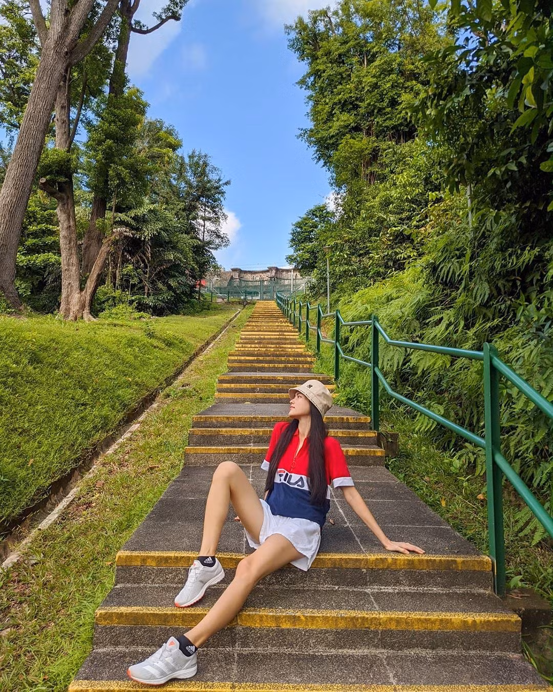 Bên cạnh việc tập luyện hàng ngày, Tuyết Lan còn áp dụng thực đơn ít tinh bột, chủ yếu ăn rau xanh, hải sản hoặc ức gà cùng các loại trái cây tươi.