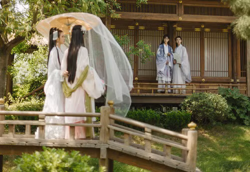 Nhung nhuc hinh da man khi phu nu thoi xua bi phat hien ngoai tinh-Hinh-2