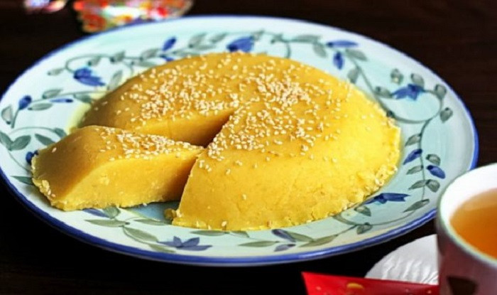 4. Chè kho Tứ Yên: Đây là một món ăn dân dã nổi tiếng từ thế kỷ thứ 6, là món ăn ưa thích của quân lính thời vua Lý Nam Đế. Dù xuất hiện từ rất lâu đời nhưng chè kho Tứ Yên vẫn luôn hấp dẫn bất kì du khách nào đặt chân tới Tứ Yên, Lập Thạch, Vĩnh Phúc.