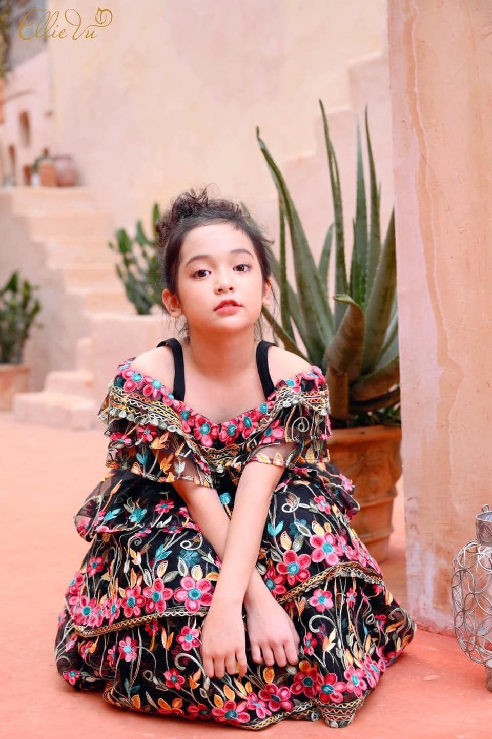 Diệp Anh hiện học lớp 4, dù tham gia đóng phim và các hoạt động nghệ thuật khác nhưng cô bé luôn đạt danh hiệu học sinh xuất sắc các năm học.