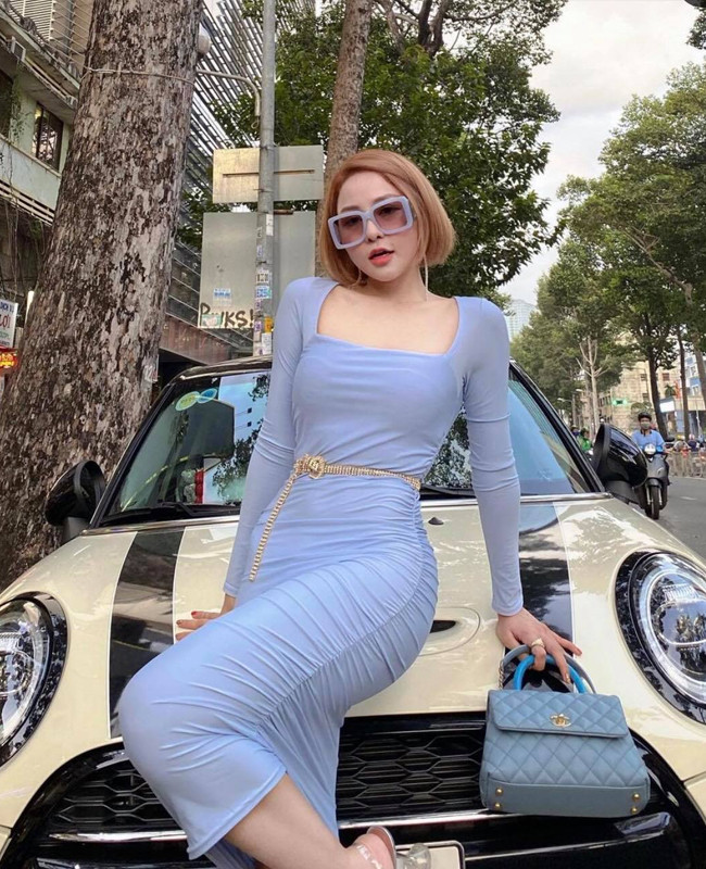 Nhờ chăm chỉ tập luyện và có chế độ ăn uống khoa học nên Trâm Anh đã giảm xuống còn 51kg, trông khá thon gọn.