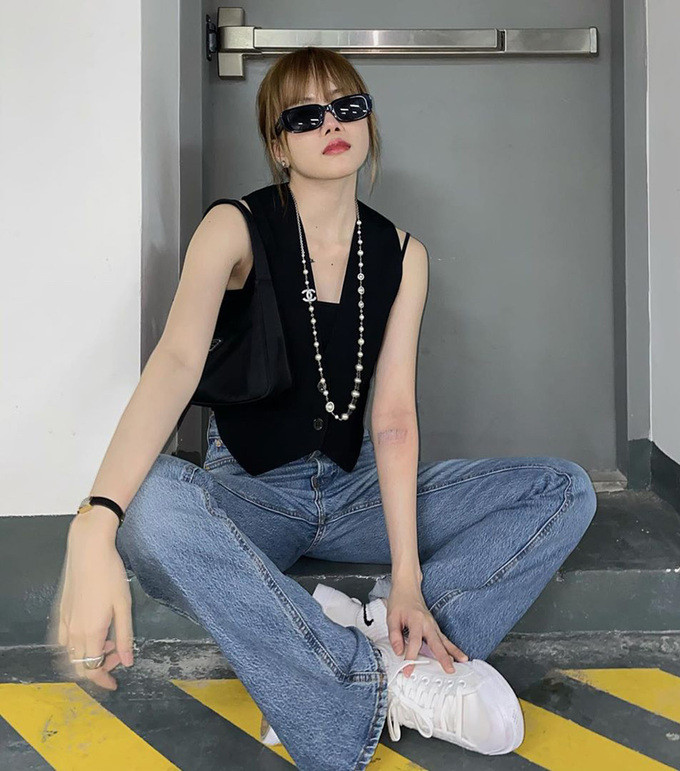 Người đẹp từng nhiều lần "gây thương nhớ" với những bộ cánh cá tính, khác biệt. Ảnh: FBNV, IG.