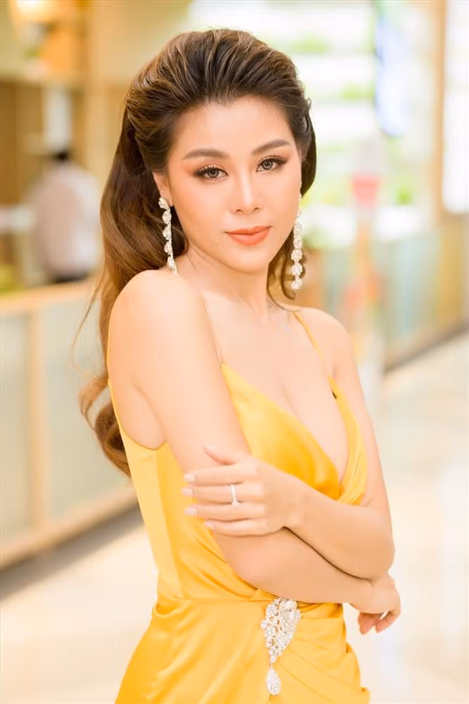 Phan ung cua Nam Thu khi bi noi ninh bo Hoai Linh-Hinh-4