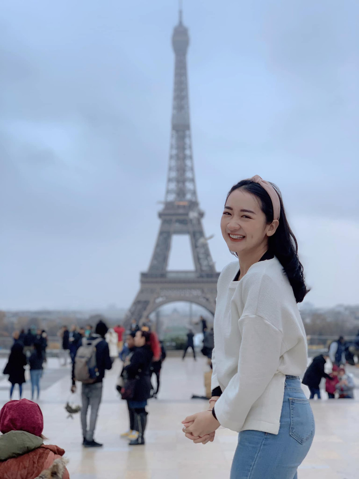 Đối với người tập tạ, việc cân đo đong đếm lượng chất đạm nạp vào cơ thể là rất quan trọng. Ngoài ra, cô còn phải bổ sung thêm thực phẩm bổ sung như dầu cá, các loại vitamin để hỗ trợ làn da không bị nhão khi sụt kí.