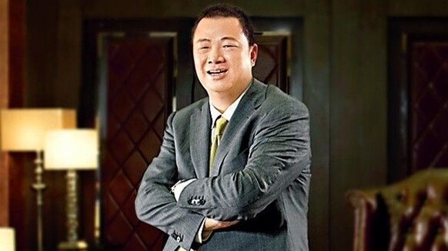 Trước đó, Goldin Financial vay 1,1 tỷ USD từ CK Asset Holdings do tỷ phú Ly Ka Shing bảo lãnh cũng không thấm tháp vào đâu so với khoản nợ.