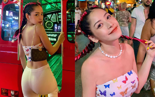 Với lợi thế vòng eo bé 54cm, Chi Pu chọn áo quây cực ngắn 20cm kết hợp cùng quần bó sát để tôn lên triệt để dáng vóc gợi cảm.