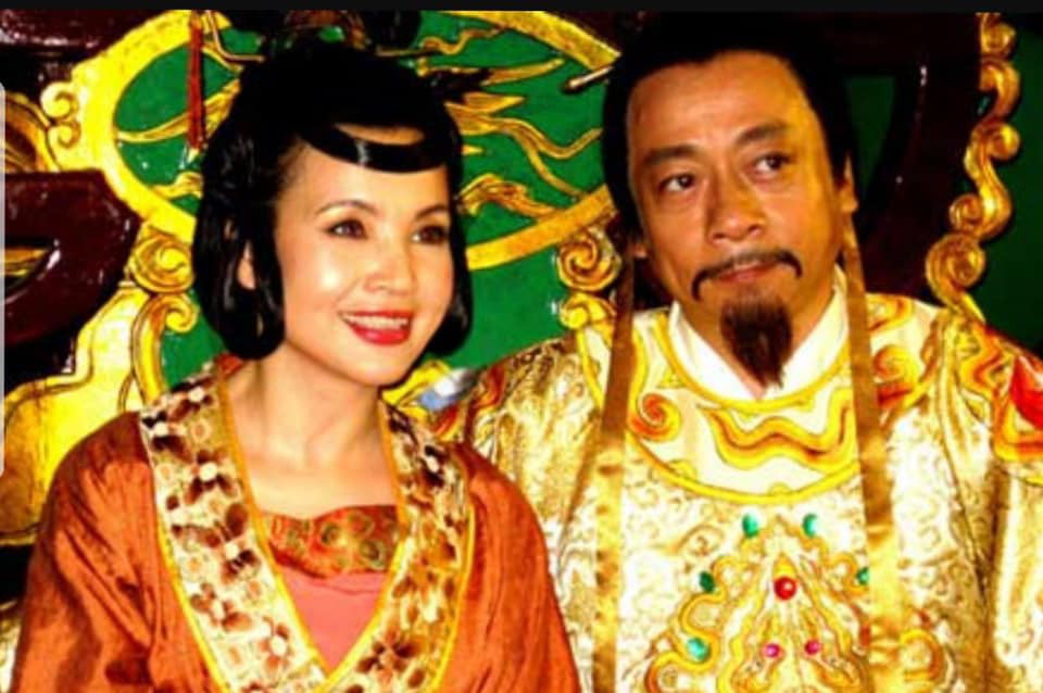 NSND Lan Hương "Em bé Hà Nội" từng đóng chung với NSND Hoàng Dung trong phim "Thái sư Trần Thủ Độ". Trong phim này, nam nghệ sĩ vào vai Lý Cao Tông, nữ nghệ sĩ đóng Đàm Hoàng hậu. Những ngày tháng quay phim ở Ninh Bình đã để lại trong họ rất nhiều kỷ niệm khó phai. 