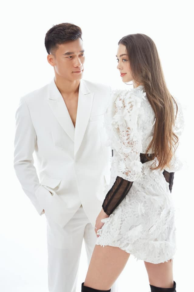 Thu mon Bui Tien Dung tung bo anh chat lu ben ban gai