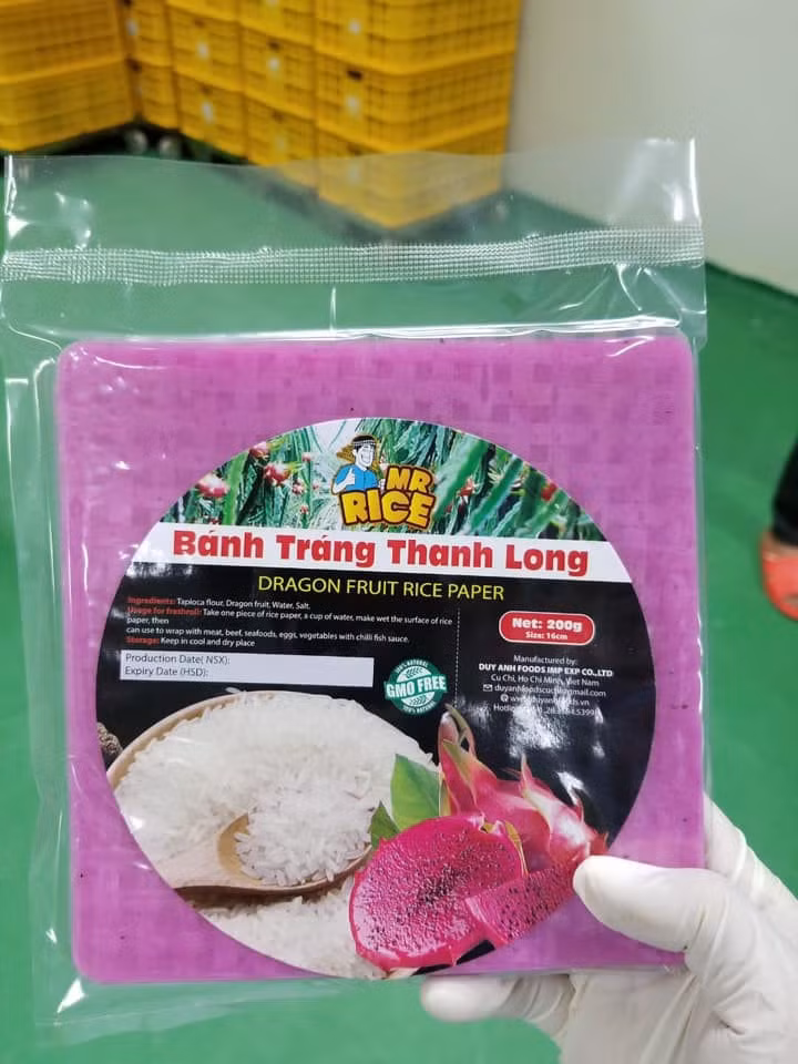 Sản phẩm bánh tráng thanh long để cuốn được khách Nhật Bản, Hàn Quốc ưa chuộng.