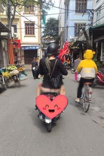 Dân mạng từng xôn xao hình ảnh ăn mặc phản cảm của một cô gái trẻ xuống phố với trang phục "không mặc quần".