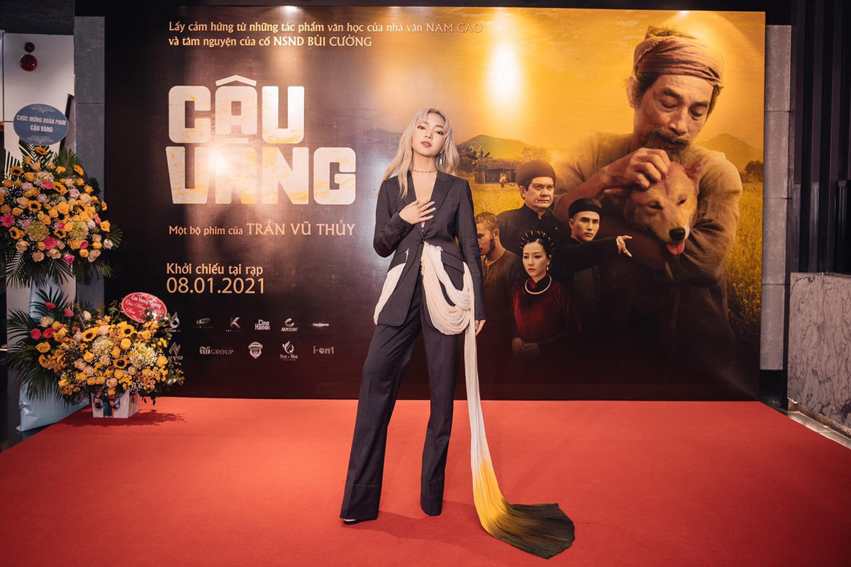 Người đẹp 9X đam mê với phối trang phục theo sở thích, thói quen và cá tính riêng.