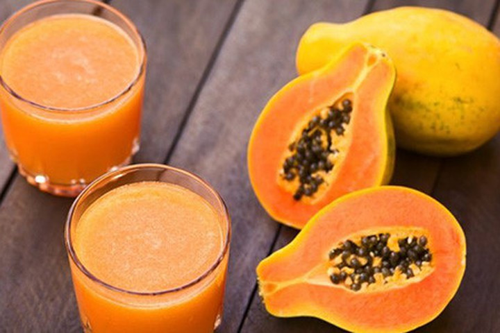 Nước ép đu đủ: Nước ép đu đủ hỗ trợ tiêu hóa, bổ sung vitamin và giúp đào thải các độc tố ra khỏi cơ thể. Đu đủ còn giúp bảo vệ mắt và thận, đồng thời phòng ngừa nhiều loại bệnh.