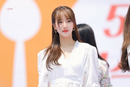 Na Eun cho biết cô không ăn kiêng nhưng vẫn giữ được vóc dáng thon gọn nhờ cơ thể ăn nhiều cũng không lên cân.