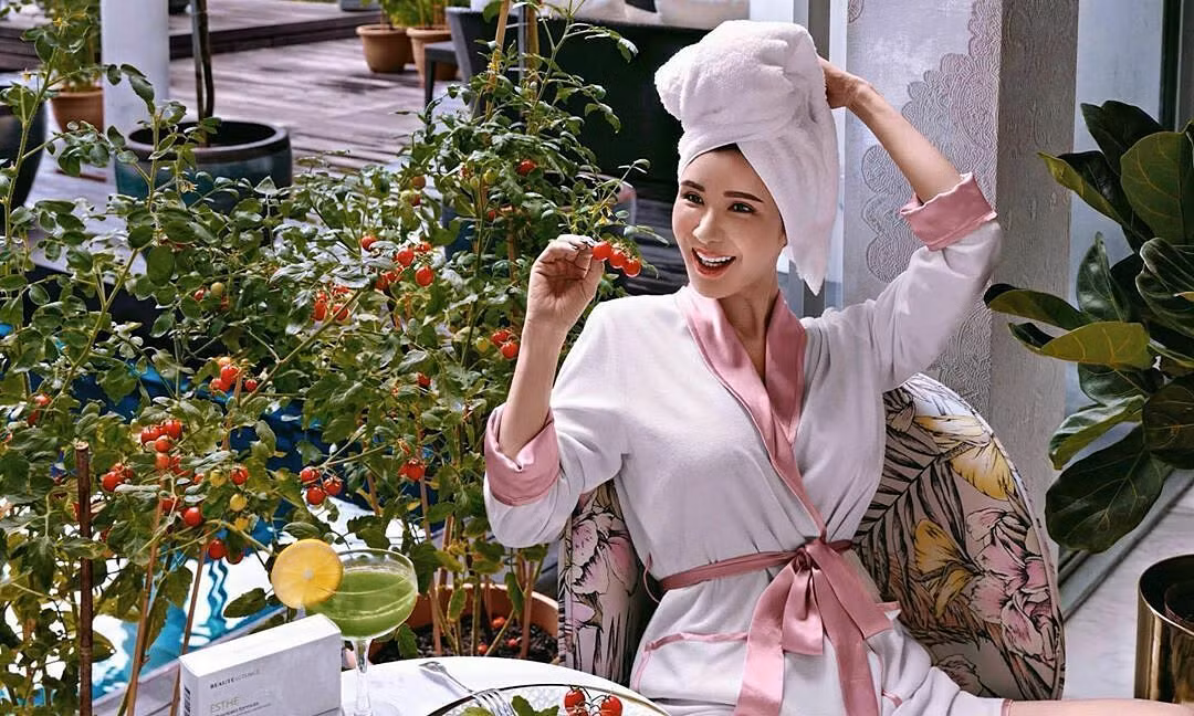 Giữa dịch COVID-19, nữ đại gia Sigapore chi 180 triệu sắm đồ dưỡng da Giua dich COVID-19, nu dai gia Sigapore chi 180 trieu sam do duong da