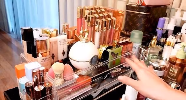 Giữa dịch COVID-19, nữ đại gia Sigapore chi 180 triệu sắm đồ dưỡng da - Hình 3 Giua dich COVID-19, nu dai gia Sigapore chi 180 trieu sam do duong da-Hinh-3