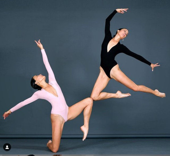 Hiện tại, bên cạnh công việc huấn luyện viên yoga, chị em nhà Chin vẫn duy trì công việc làm mẫu. Họ được nhiều nhãn hàng mời làm gương mặt quảng bá.