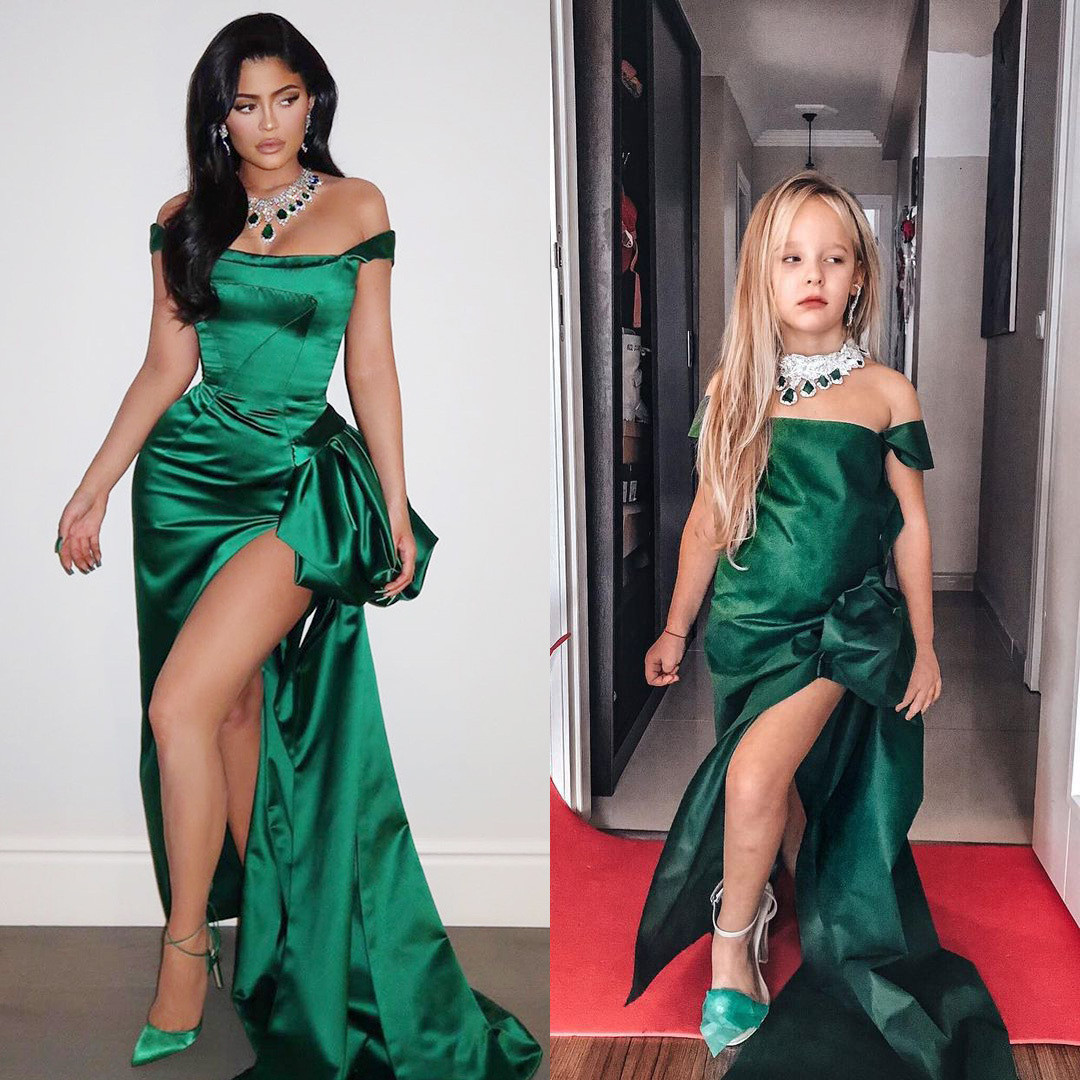 Bé gái nổi tiếng từ việc hóa trang thành những ngôi sao Hollywood với gương mặt thần thái không thua kém diễn viên, ca sĩ nào.