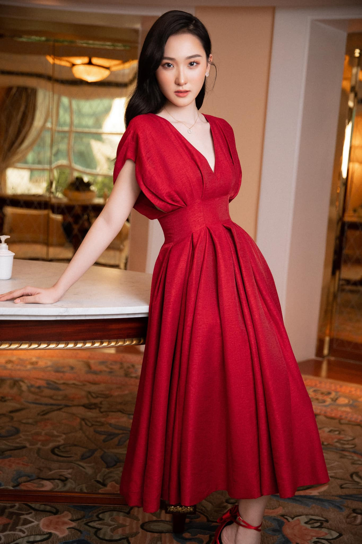 Ngoài tập gym, ăn khoa học để cải thiện dáng vóc, Phan Cẩm Nhi còn chú ý chăm chút làn da để luôn xuất hiện rạng rỡ.