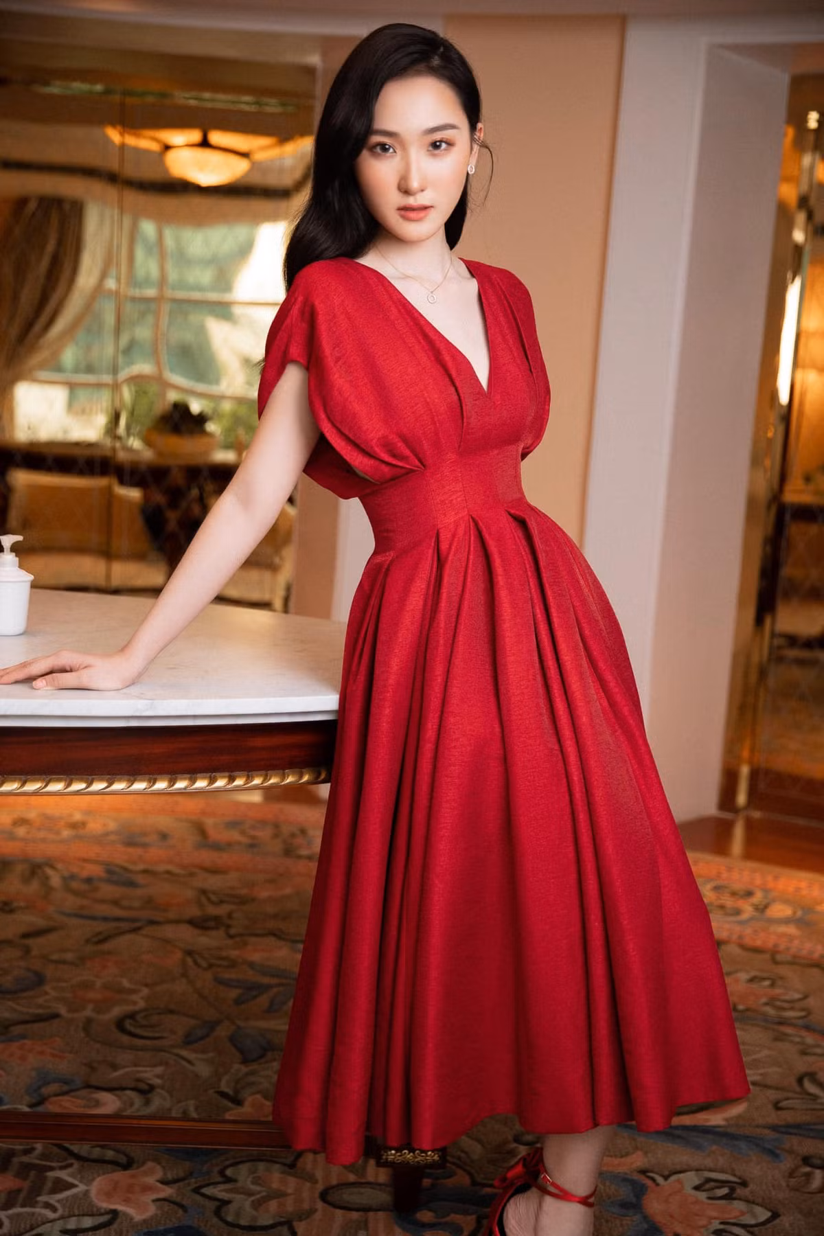 Ngoài tập gym, ăn khoa học để cải thiện dáng vóc, Phan Cẩm Nhi còn chú ý chăm chút làn da để luôn xuất hiện rạng rỡ.