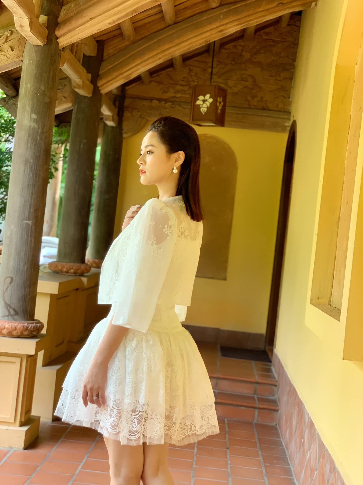 Thu Quỳnh cho biết, nhân vật Thy có phong cách thời trang khá điệu đà nên cô phải giữ mức cân nặng hiện tại trong suốt quá trình quay kéo dài nửa năm khi quay phần 1 và vài tháng tới khi tiếp tục quay phần 2.