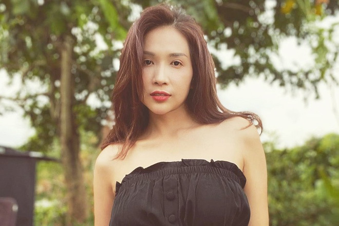 Dù đóng hài nhưng Khả Như lại gây ấn tượng với khán giả bởi vòng eo thon gọn và vóc dáng nóng bỏng.