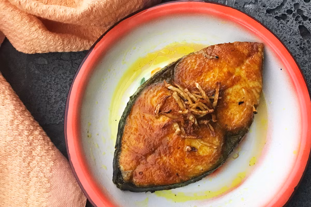 7. Cá thu: Omega-3 trong cá thu là dưỡng chất quan trọng giúp phụ nữ ngăn ngừa nguy cơ mắc các bệnh về tim mạch, duy trì lượng máu, tăng cường miễn dịch và giảm các triệu chứng tâm lý do các triệu chứng tiền mãn kinh. Cá thu là một nguồn cung cấp omega-3 tuyệt vời và có thể được coi là một trong những siêu thực phẩm cho phụ nữ trên 40 tuổi. Ảnh: Internet.