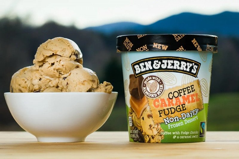 Kem Ben &amp; Jrrry's ở Mỹ: Đây là một nhãn hiệu kem nổi tiếng với những vị đầy sáng tạo được bày bán tại các hàng tạp hóa và tiệm kem khắp nước Mỹ. Nơi tuyệt nhất để thưởng thức kem Cherry Garcia, Chunky Monkey hay Chubby Hubby là tại nơi sản xuất nó, một nhà máy gần Burlington có tour tham quan hàng ngày cho các du khách.