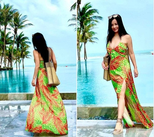 Nữ diva 7X khiến người hâm mộ trầm trồ khi đăng tải chiếc ảnh diện đầm maxi họa tiết nổi bần bật như gái đôi mươi.