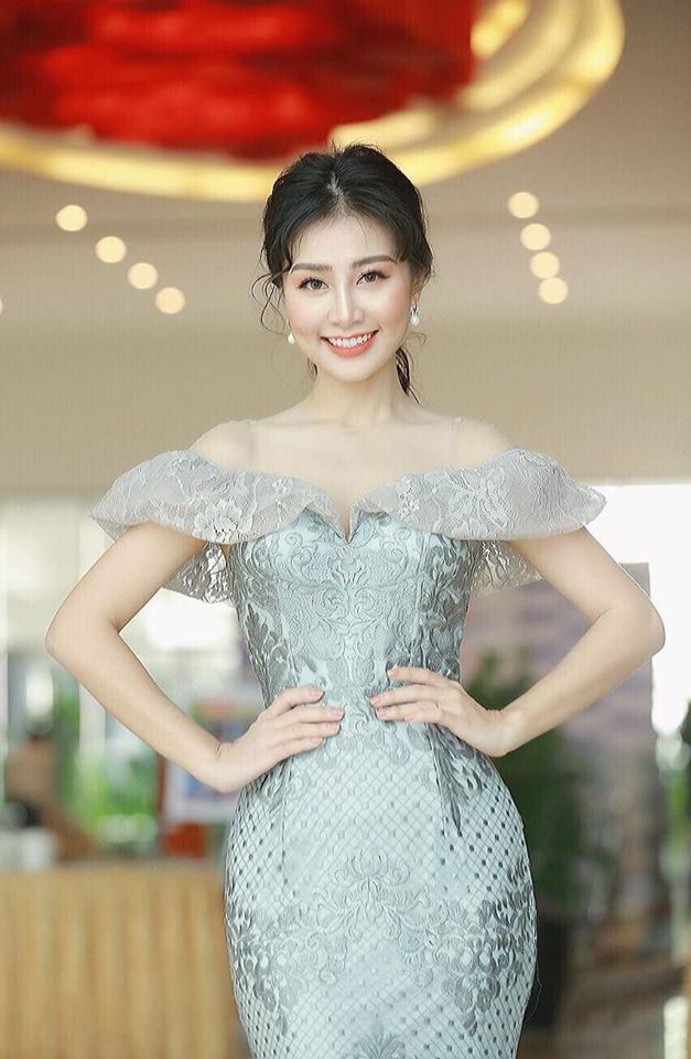 Nhờ nhan sắc sinh đẹp, nữ giảng viên đã đạt không ít giải thưởng ở các cuộc thi nhan sắc.