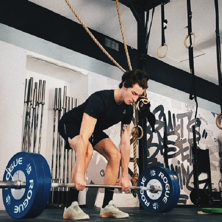 Bên cạnh việc tập luyện, Shawn cũng rất chú trọng tới chế độ dinh dưỡng hàng ngày. Trong cuộc phỏng vấn với Men Health, giọng ca bản hit Senorita tiết lộ anh không cần làm khó bản thân bằng việc ăn kiêng.