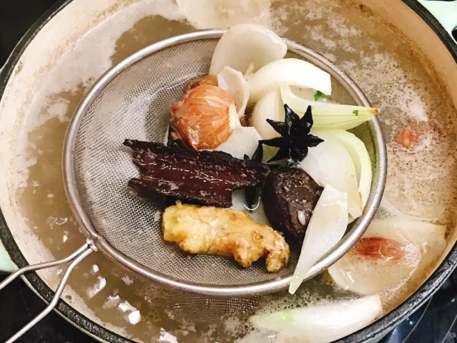 Mùa dịch, học cách tự nấu phở bò tại nhà ngon như nhà hàng - Hình 4 Mua dich, hoc cach tu nau pho bo tai nha ngon nhu nha hang-Hinh-4