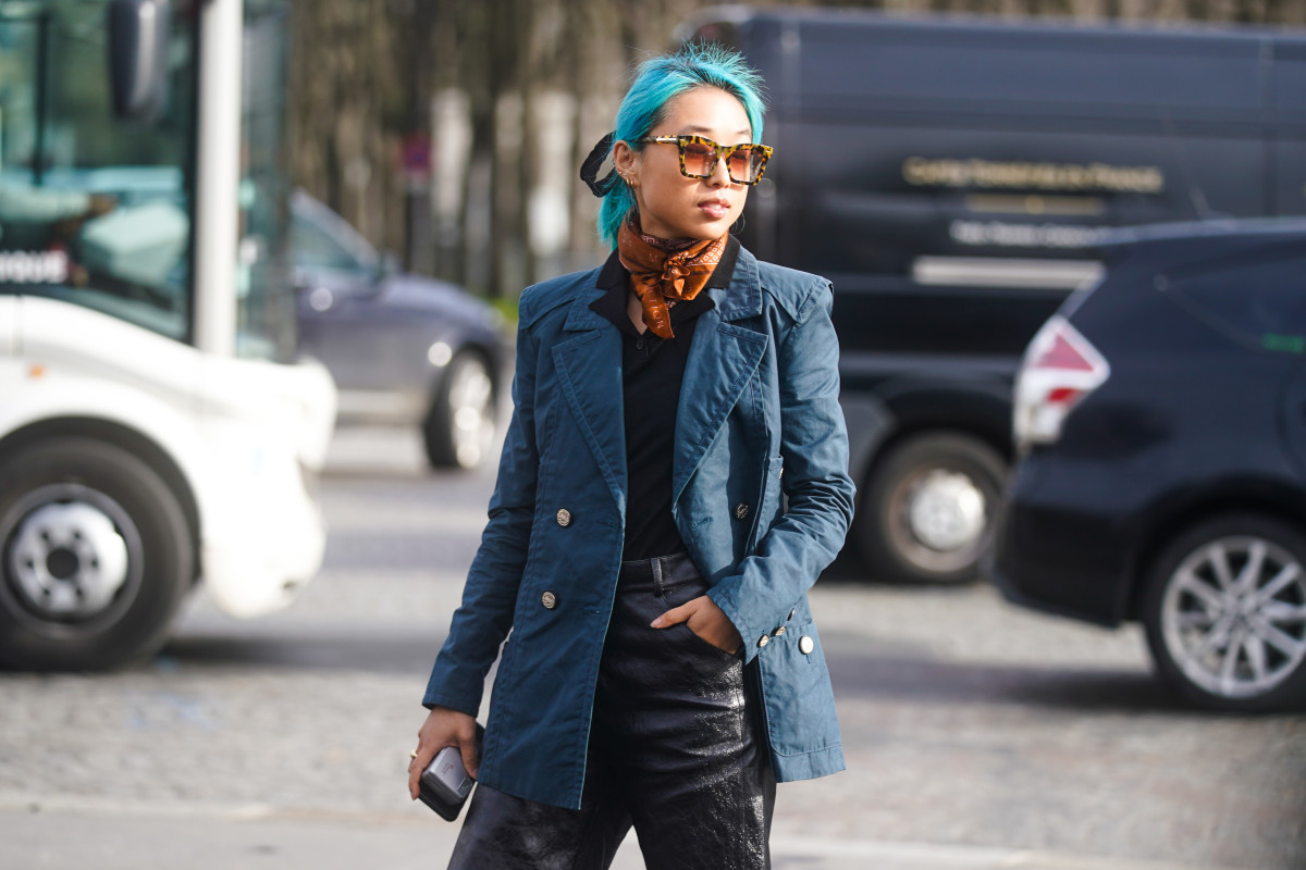 Nhờ gu thời trang cá tính, cách chia sẻ gần gũi về bí quyết phối đồ trên blog cá nhân, tài khoản Instagram của Margaret Zhang đã trở thành nguồn tư liệu tham khảo hữu ích cho các tín đồ thời trang, đặc biệt là các cô gái có sắc vóc nhỏ nhắn.