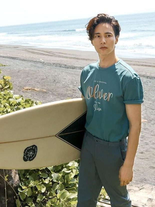 Những bức ảnh chụp cận mặt trên tạp chí của Won Bin đã làm nhiều người ngạc nhiên bởi anh sở hữu làn da ngăm khoẻ khoắn, mịn màng, không có mụn.