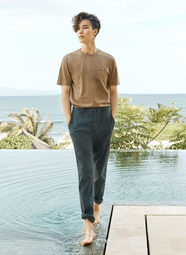 Một ngày, chúng ta nên uống ít nhất 2 lít, tương đương với 8 cốc. Những người trước đó thiếu nước, đang trong quá trình giảm cân thì nên uống 3 lít/ngày.