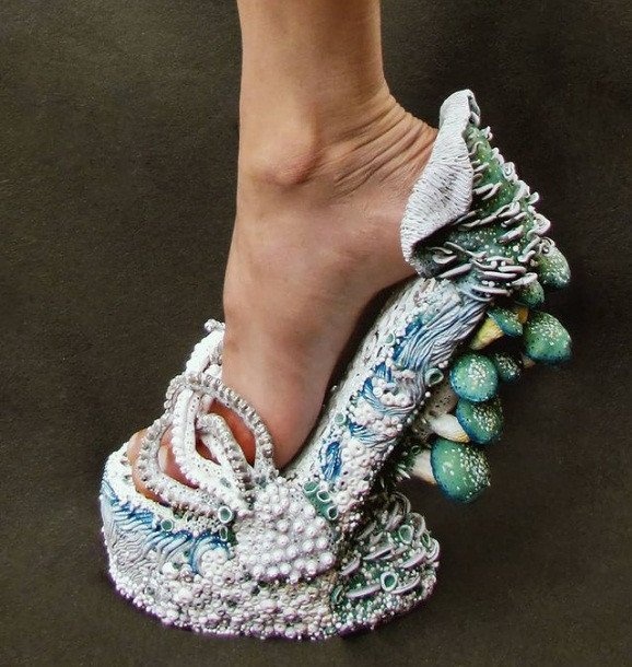 Đôi giày lạ mắt lấy cảm hứng từ những rạng san hô.