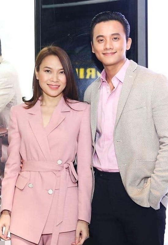 Sau khi phim đóng máy, cả hai vẫn thường xuất hiện cùng nhau với trang phục tương đồng, hài hòa về tông màu, phong cách.