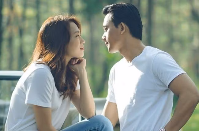  Gu thời trang cực ăn ý của Mỹ Tâm - Mai Tài Phến không chỉ đẹp mà còn hết sức tinh tế, thanh lịch.