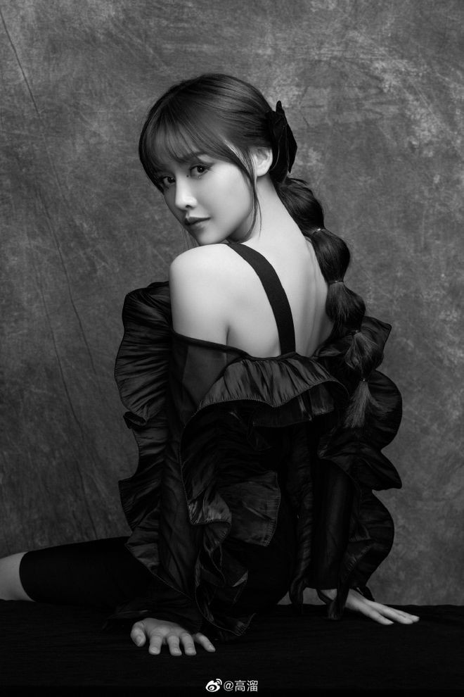 Tin lời bác sĩ, Cao Lưu đã chọn phương pháp lấy một phần xương sụn trên cơ thể và cấy ghép vào mũi. Tuy nhiên, sau ca phẫu thuật kéo dài 4 giờ, các triệu chứng như viêm nhiễm và đào thải xuất hiện, khiến chiếc mũi của Cao Lưu bị nhiễm trùng.