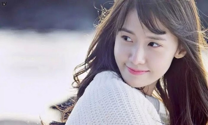 Không quá cầu kỳ và mất nhiều thời gian, trang điểm tự nhiên sẽ tạo cho các bạn nữ sự duyên dáng, nữ tính đi chơi Tết. Ảnh: Internet.