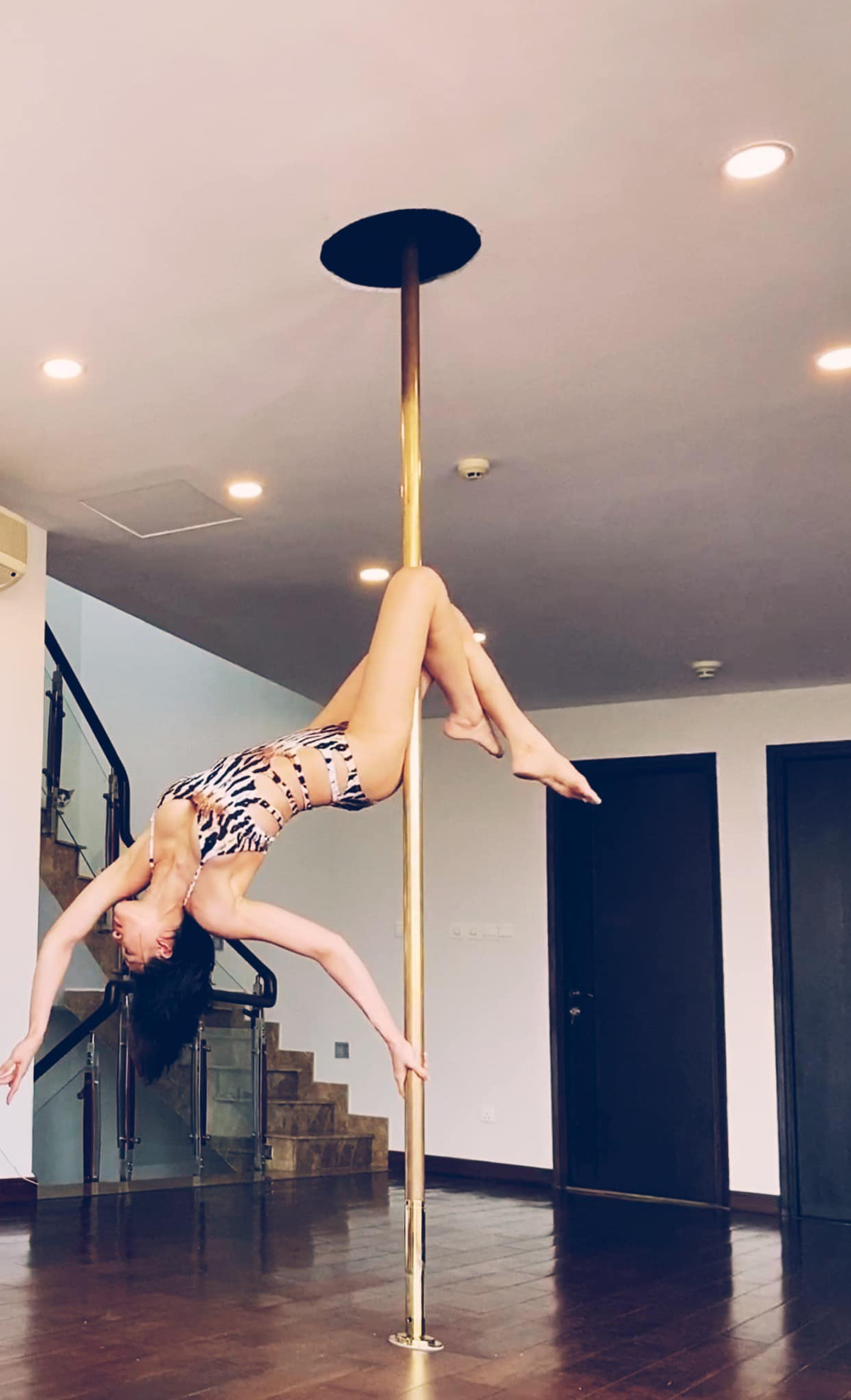 Sau khi sinh con, để vóc dáng như thời con gái, Phương Mai đã phải nỗ lực rất nhiều.