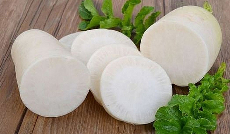 6. Củ cải rất giàu chất chống oxy hóa và chất dinh dưỡng nhưng lại ít kali và phốt pho. Do đó, nó là một bổ sung tốt cho sức khỏe thận.