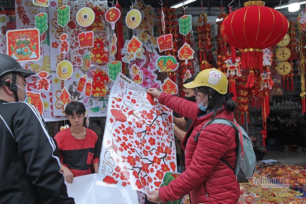 8 ngay nua den Tet, cho hoa pho co Ha Noi vang chua tung co-Hinh-14